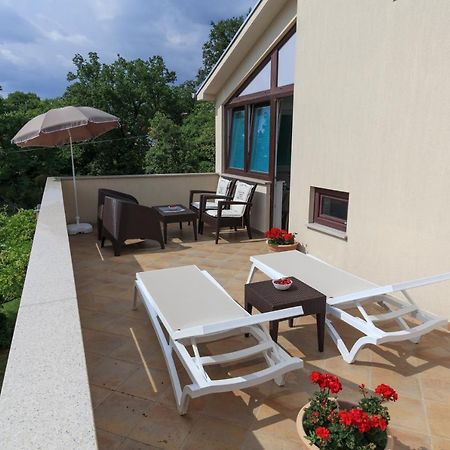 Apartmani Ravan Cernik  ภายนอก รูปภาพ