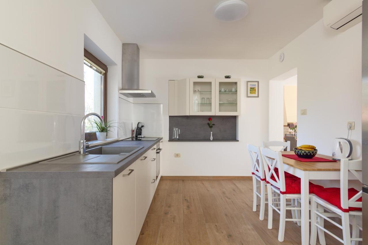 Apartmani Ravan Cernik  ภายนอก รูปภาพ