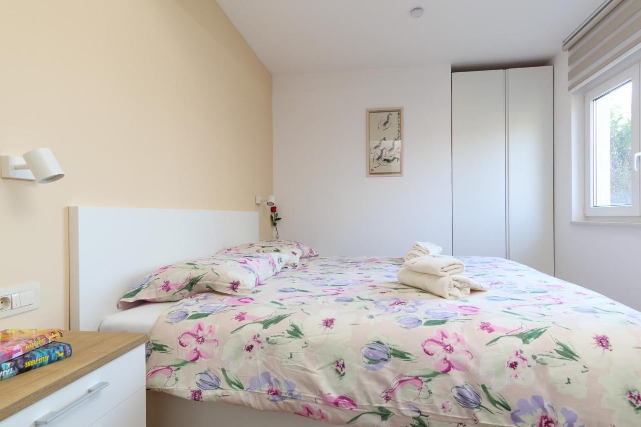 Apartmani Ravan Cernik  ภายนอก รูปภาพ